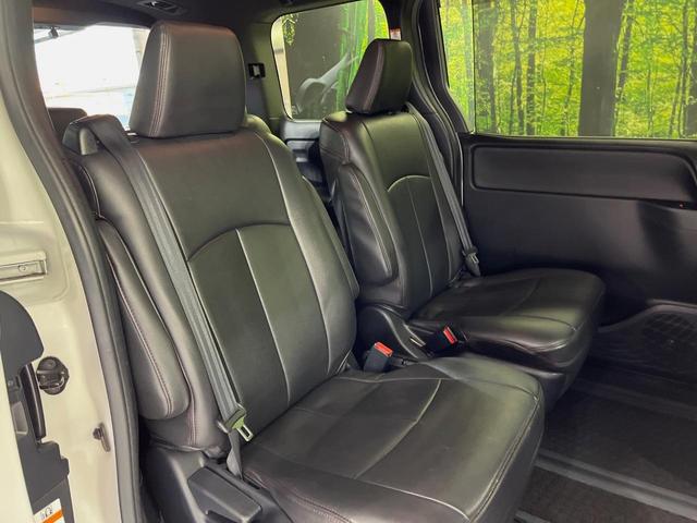 ノア Ｇ　純正９型ナビ　バックカメラ　後席モニター　両側電動スライドドア　衝突軽減装置　禁煙車　シートヒーター　ドラレコ　スマートキー　ＬＥＤヘッドライト　ＥＴＣ　クルーズコントロール　オートマチックハイビーム（8枚目）