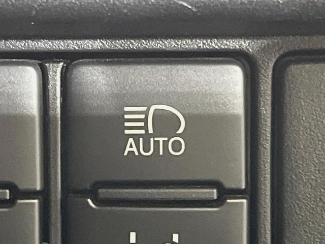 ノア Ｇ　純正９型ナビ　バックカメラ　後席モニター　両側電動スライドドア　衝突軽減装置　禁煙車　シートヒーター　ドラレコ　スマートキー　ＬＥＤヘッドライト　ＥＴＣ　クルーズコントロール　オートマチックハイビーム（33枚目）