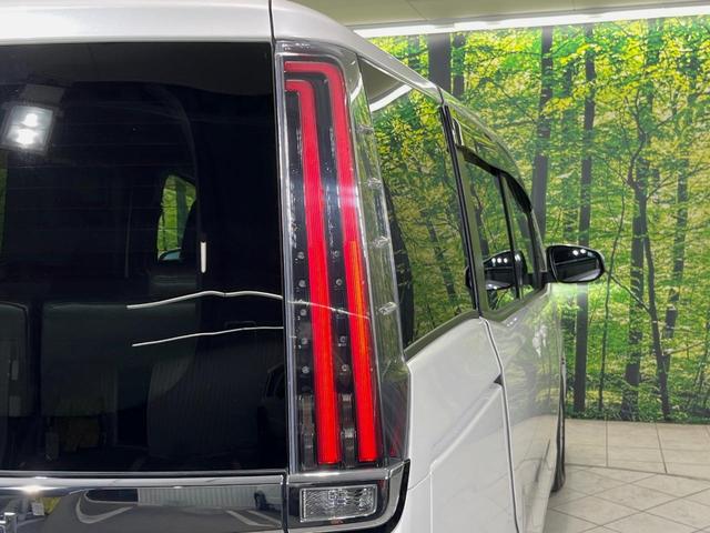 ノア Ｇ　純正９型ナビ　バックカメラ　後席モニター　両側電動スライドドア　衝突軽減装置　禁煙車　シートヒーター　ドラレコ　スマートキー　ＬＥＤヘッドライト　ＥＴＣ　クルーズコントロール　オートマチックハイビーム（62枚目）