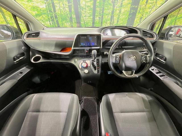 シエンタ Ｇ　ディスプレイオーディオ　全周囲カメラ　後席モニター　両側電動スライドドア　衝突軽減装置　禁煙車　ドラレコ　コーナーセンサー　スマートキー　ＥＴＣ　オートマチックハイビーム　車線逸脱警報　オートライト（2枚目）