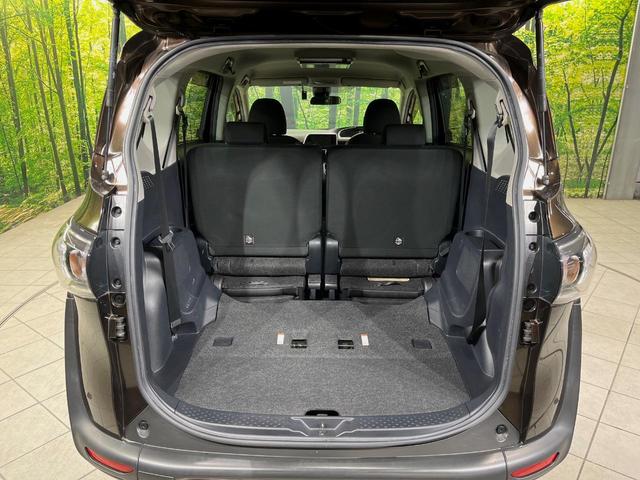 シエンタ Ｇ　ディスプレイオーディオ　全周囲カメラ　後席モニター　両側電動スライドドア　衝突軽減装置　禁煙車　ドラレコ　コーナーセンサー　スマートキー　ＥＴＣ　オートマチックハイビーム　車線逸脱警報　オートライト（10枚目）