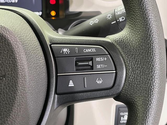 N-BOX ベースグレード 衝突軽減装置 レーダークルーズ 電動スライドドア スマートキー 電動パーキングブレーキ オートホールド LEDヘッド オートエアコン オートライト ヘッドライトレベライザー 禁煙車 プライバシーガラス(4枚目)