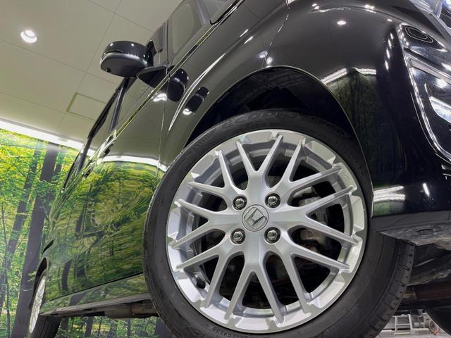 【純正１５インチアルミホイール】外観にマッチした純正アルミホイールを装着しております。各種社外アルミホイールや、スタッドレスタイヤも取扱いしております。是非ご相談ください♪