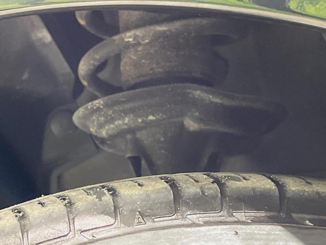 お車を安心してお乗りいただく為には、足回りの定期点検が欠かせません。サービスサポート（有償保証）では無料点検もご提供しており、安心のカーライフをお過ごしいただけるサポート体制が整っています。