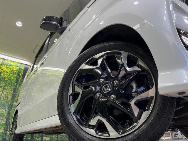 【純正１５インチアルミホイール】外観にマッチした純正アルミホイールを装着しております。各種社外アルミホイールや、スタッドレスタイヤも取扱いしております。是非ご相談ください♪