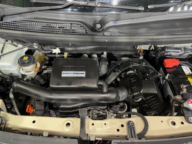 Ｎ－ＢＯＸ Ｇ・ＥＸホンダセンシング　純正８型ナビ　両側電動スライドドア　バックカメラ　衝突軽減装置　レーダークルーズ　禁煙車　２トーンカラー　ドラレコ　コーナーセンサー　スマートキー　ＬＥＤヘッドライト　ＥＴＣ　オートマチックハイビーム（18枚目）