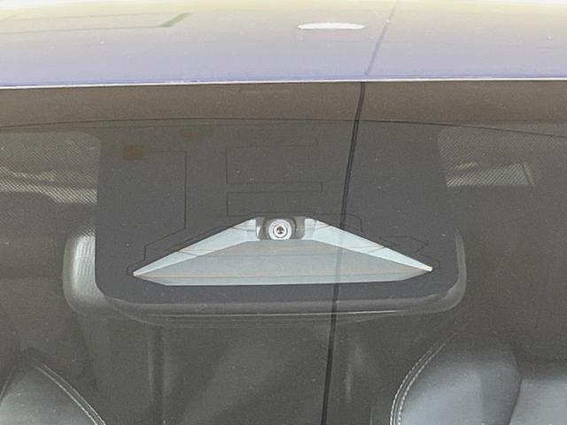 カローラツーリング ハイブリッド ダブルバイビー 純正10型ディスプレイオーディオ バックカメラ 衝突軽減装置 ETC シートヒーター レーダークルーズ 車線逸脱警報 純正17インチアルミ LEDヘッド ステアリングヒーター 電動パーキングブレーキ(5枚目)