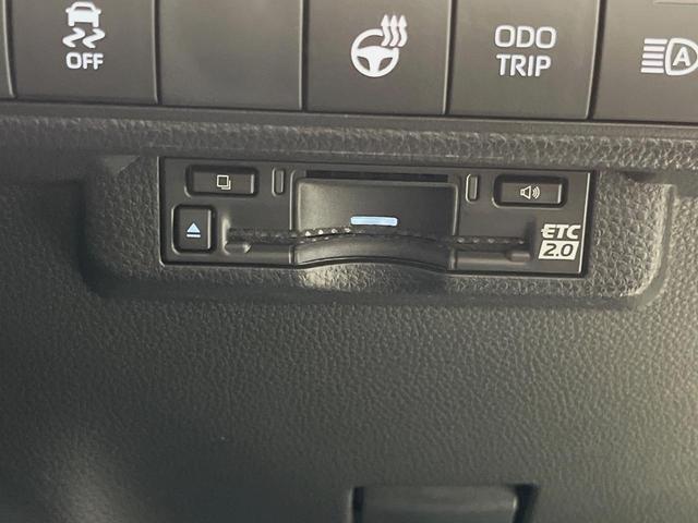 カローラツーリング ハイブリッド ダブルバイビー 純正10型ディスプレイオーディオ バックカメラ 衝突軽減装置 ETC シートヒーター レーダークルーズ 車線逸脱警報 純正17インチアルミ LEDヘッド ステアリングヒーター 電動パーキングブレーキ(6枚目)