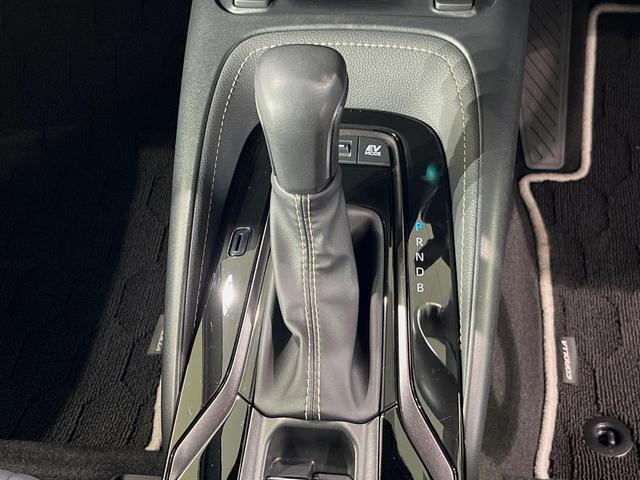 カローラツーリング ハイブリッド ダブルバイビー 純正10型ディスプレイオーディオ バックカメラ 衝突軽減装置 ETC シートヒーター レーダークルーズ 車線逸脱警報 純正17インチアルミ LEDヘッド ステアリングヒーター 電動パーキングブレーキ(21枚目)