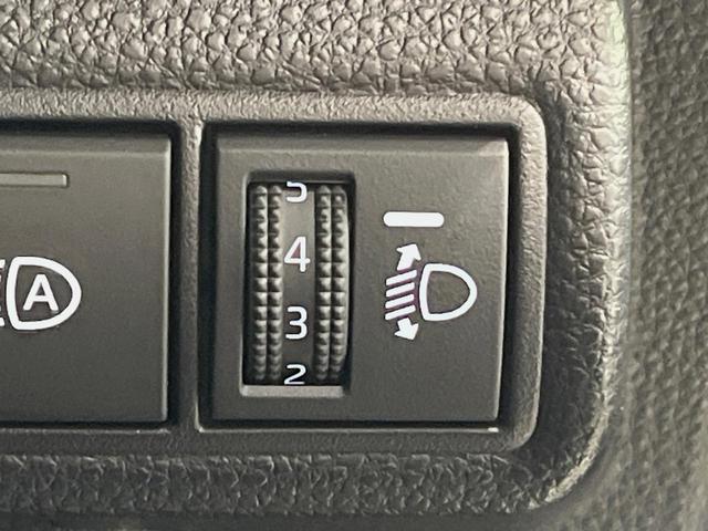 カローラツーリング ハイブリッド ダブルバイビー 純正10型ディスプレイオーディオ バックカメラ 衝突軽減装置 ETC シートヒーター レーダークルーズ 車線逸脱警報 純正17インチアルミ LEDヘッド ステアリングヒーター 電動パーキングブレーキ(35枚目)