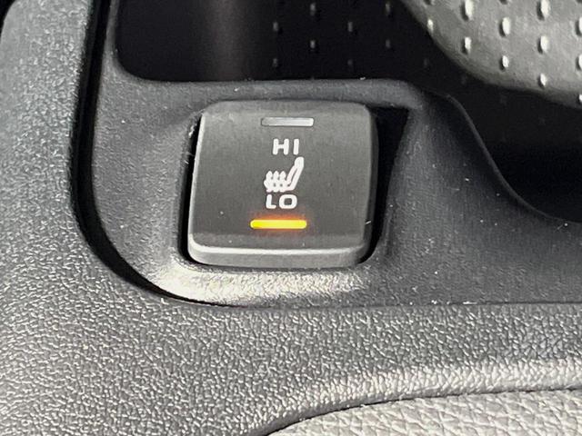 カローラツーリング ハイブリッド ダブルバイビー 純正10型ディスプレイオーディオ バックカメラ 衝突軽減装置 ETC シートヒーター レーダークルーズ 車線逸脱警報 純正17インチアルミ LEDヘッド ステアリングヒーター 電動パーキングブレーキ(36枚目)