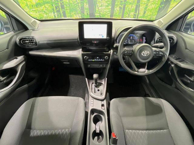 ヤリスクロス G メーカー8型ナビ バックカメラ 衝突軽減装置 レーダークルーズ 禁煙車 2トーンカラー ドラレコ コーナーセンサー スマートキー ETC オートマチックハイビーム 車線逸脱警報 オートライト フルセグ(2枚目)