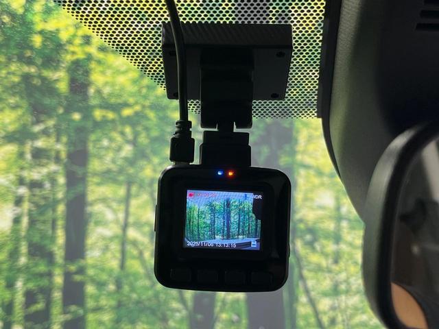 ヤリスクロス G メーカー8型ナビ バックカメラ 衝突軽減装置 レーダークルーズ 禁煙車 2トーンカラー ドラレコ コーナーセンサー スマートキー ETC オートマチックハイビーム 車線逸脱警報 オートライト フルセグ(7枚目)