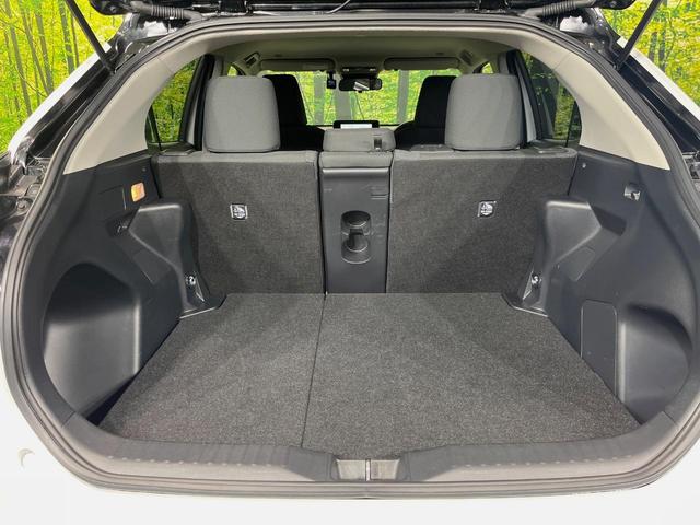 ヤリスクロス G メーカー8型ナビ バックカメラ 衝突軽減装置 レーダークルーズ 禁煙車 2トーンカラー ドラレコ コーナーセンサー スマートキー ETC オートマチックハイビーム 車線逸脱警報 オートライト フルセグ(10枚目)