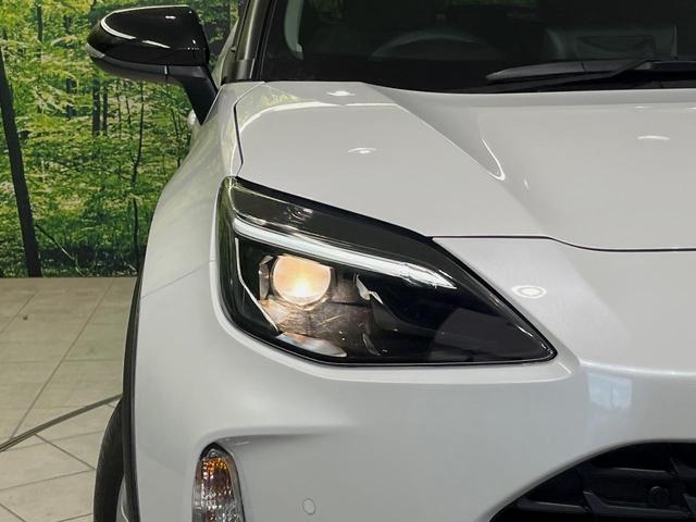 ヤリスクロス G メーカー8型ナビ バックカメラ 衝突軽減装置 レーダークルーズ 禁煙車 2トーンカラー ドラレコ コーナーセンサー スマートキー ETC オートマチックハイビーム 車線逸脱警報 オートライト フルセグ(12枚目)