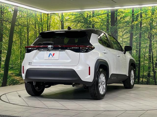 ヤリスクロス G メーカー8型ナビ バックカメラ 衝突軽減装置 レーダークルーズ 禁煙車 2トーンカラー ドラレコ コーナーセンサー スマートキー ETC オートマチックハイビーム 車線逸脱警報 オートライト フルセグ(17枚目)