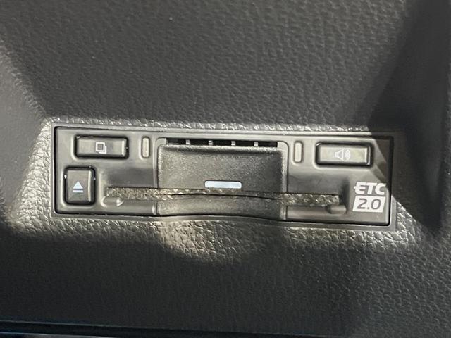 ヤリスクロス G メーカー8型ナビ バックカメラ 衝突軽減装置 レーダークルーズ 禁煙車 2トーンカラー ドラレコ コーナーセンサー スマートキー ETC オートマチックハイビーム 車線逸脱警報 オートライト フルセグ(25枚目)