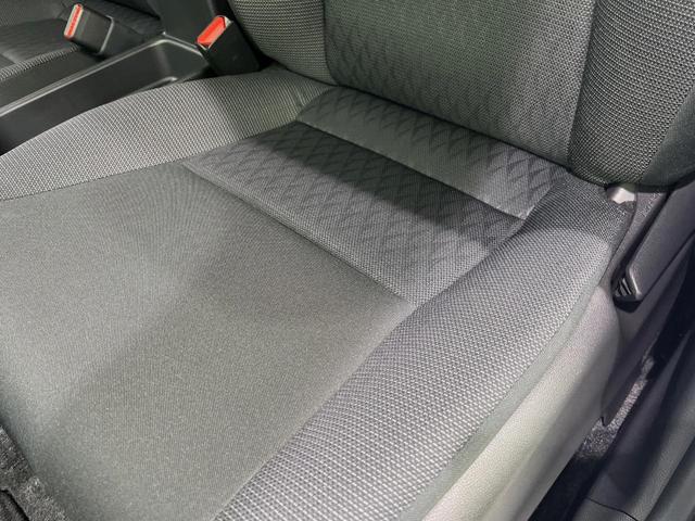 ヤリスクロス G メーカー8型ナビ バックカメラ 衝突軽減装置 レーダークルーズ 禁煙車 2トーンカラー ドラレコ コーナーセンサー スマートキー ETC オートマチックハイビーム 車線逸脱警報 オートライト フルセグ(45枚目)