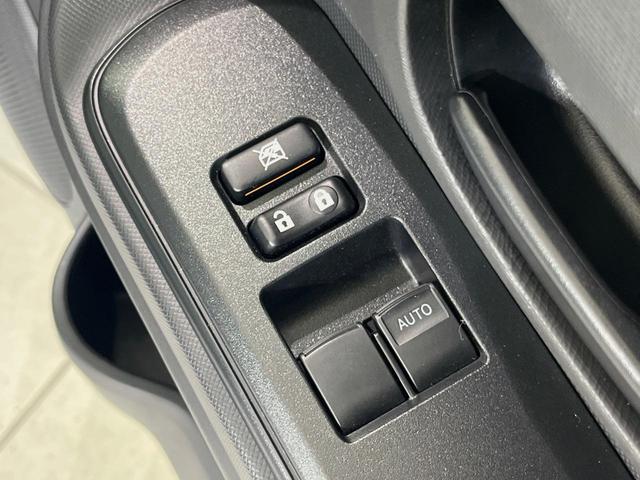 アクア L SDナビ 禁煙車 ドラレコ ETC オートエアコン Bluetooth CD/DVD再生 パワーウィンドウ バニティミラー キーレス 電動格納ミラー ドアバイザー 横滑り防止装置 プライバシーガラス(33枚目)