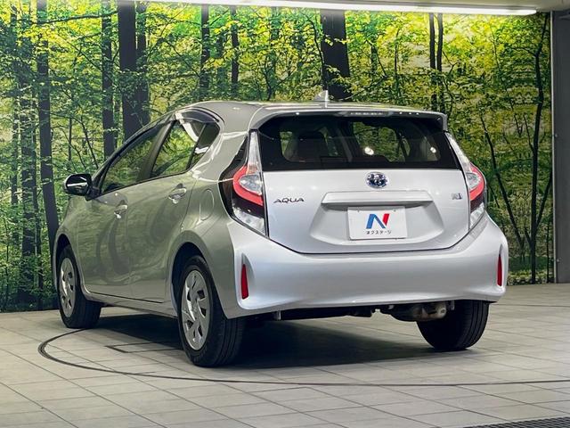 アクア L SDナビ 禁煙車 ドラレコ ETC オートエアコン Bluetooth CD/DVD再生 パワーウィンドウ バニティミラー キーレス 電動格納ミラー ドアバイザー 横滑り防止装置 プライバシーガラス(41枚目)