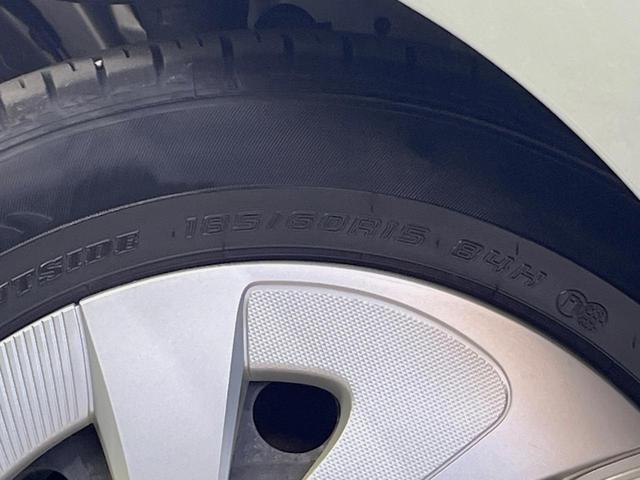 アクア L SDナビ 禁煙車 ドラレコ ETC オートエアコン Bluetooth CD/DVD再生 パワーウィンドウ バニティミラー キーレス 電動格納ミラー ドアバイザー 横滑り防止装置 プライバシーガラス(48枚目)