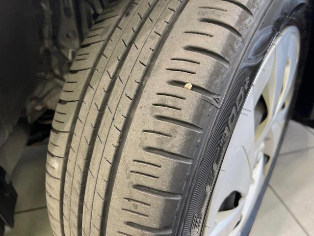 アクア L SDナビ 禁煙車 ドラレコ ETC オートエアコン Bluetooth CD/DVD再生 パワーウィンドウ バニティミラー キーレス 電動格納ミラー ドアバイザー 横滑り防止装置 プライバシーガラス(49枚目)