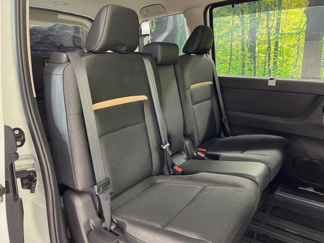 セレナ ハイウェイスターV メーカー12.3型ナビ 全周囲カメラ 両側電動スライドドア 後席モニター 衝突軽減装置 プロパイロット 禁煙車 ハーフレザーシート 前後ドラレコ コーナーセンサー スマートキー LEDヘッドライト(8枚目)