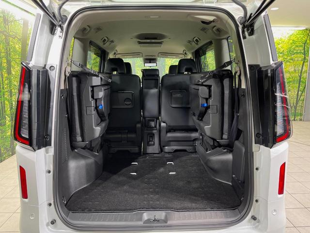 セレナ ハイウェイスターV メーカー12.3型ナビ 全周囲カメラ 両側電動スライドドア 後席モニター 衝突軽減装置 プロパイロット 禁煙車 ハーフレザーシート 前後ドラレコ コーナーセンサー スマートキー LEDヘッドライト(10枚目)