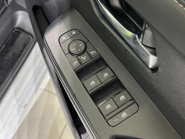 セレナ ハイウェイスターV メーカー12.3型ナビ 全周囲カメラ 両側電動スライドドア 後席モニター 衝突軽減装置 プロパイロット 禁煙車 ハーフレザーシート 前後ドラレコ コーナーセンサー スマートキー LEDヘッドライト(45枚目)