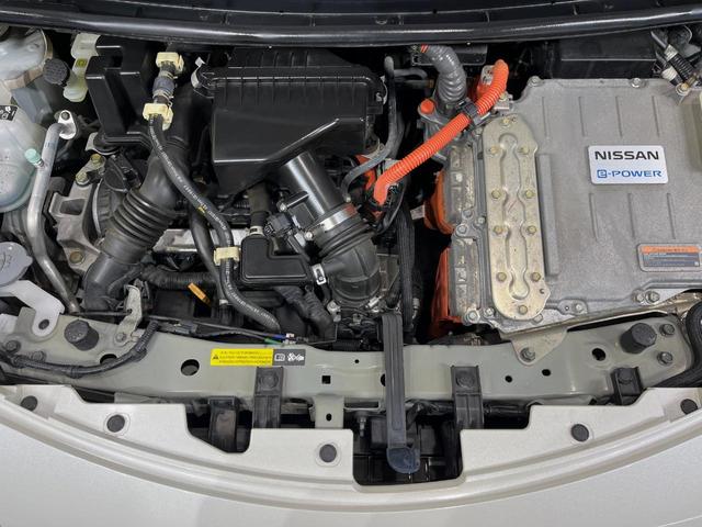ノート e-パワー X 純正ナビ 全周囲カメラ 衝突軽減装置 禁煙車 ドラレコ コーナーセンサー スマートキー ETC デジタルインナーミラー 車線逸脱警報 オートライト オートエアコン Bluetooth CD/DVD再生(18枚目)