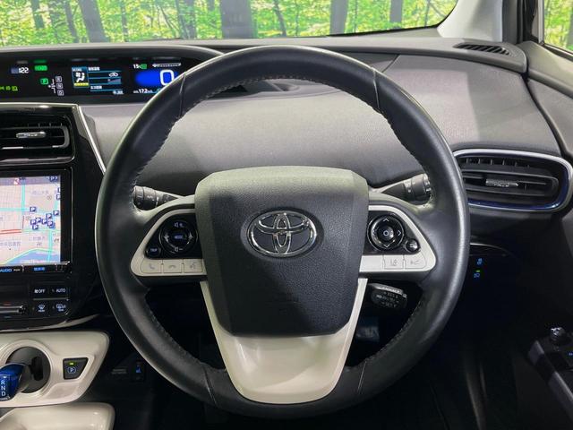 プリウス Aプレミアム ツーリングセレクション 純正9型ナビ バックカメラ 衝突軽減装置 100V電源 レーダークルーズ 禁煙車 革シート パワーシート シートヒーター ドラレコ コーナーセンサー スマートキー ブラインドスポットモニター ETC(11枚目)
