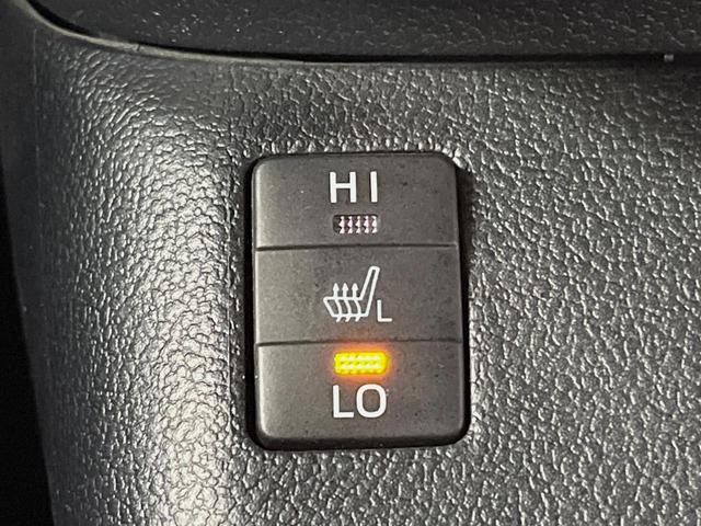 プリウス Aプレミアム ツーリングセレクション 純正9型ナビ バックカメラ 衝突軽減装置 100V電源 レーダークルーズ 禁煙車 革シート パワーシート シートヒーター ドラレコ コーナーセンサー スマートキー ブラインドスポットモニター ETC(28枚目)