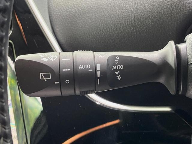 プリウス Aプレミアム ツーリングセレクション 純正9型ナビ バックカメラ 衝突軽減装置 100V電源 レーダークルーズ 禁煙車 革シート パワーシート シートヒーター ドラレコ コーナーセンサー スマートキー ブラインドスポットモニター ETC(38枚目)