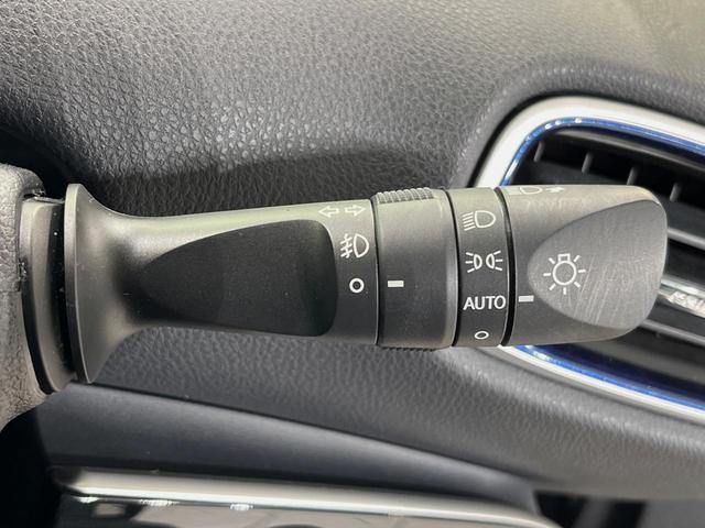 プリウス Aプレミアム ツーリングセレクション 純正9型ナビ バックカメラ 衝突軽減装置 100V電源 レーダークルーズ 禁煙車 革シート パワーシート シートヒーター ドラレコ コーナーセンサー スマートキー ブラインドスポットモニター ETC(39枚目)