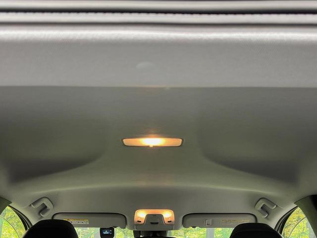 プリウス Aプレミアム ツーリングセレクション 純正9型ナビ バックカメラ 衝突軽減装置 100V電源 レーダークルーズ 禁煙車 革シート パワーシート シートヒーター ドラレコ コーナーセンサー スマートキー ブラインドスポットモニター ETC(42枚目)