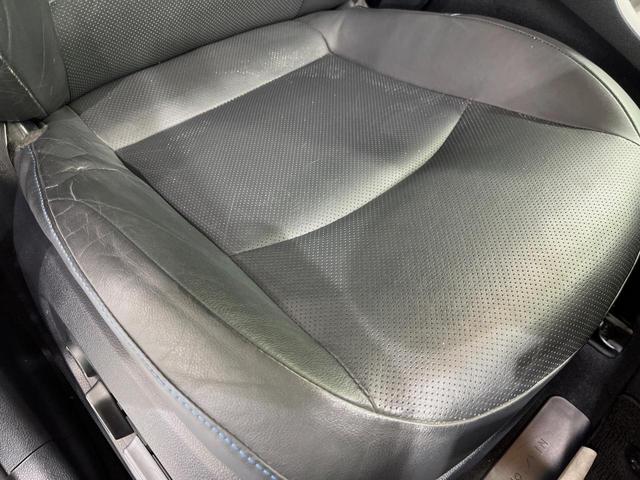 プリウス Aプレミアム ツーリングセレクション 純正9型ナビ バックカメラ 衝突軽減装置 100V電源 レーダークルーズ 禁煙車 革シート パワーシート シートヒーター ドラレコ コーナーセンサー スマートキー ブラインドスポットモニター ETC(50枚目)