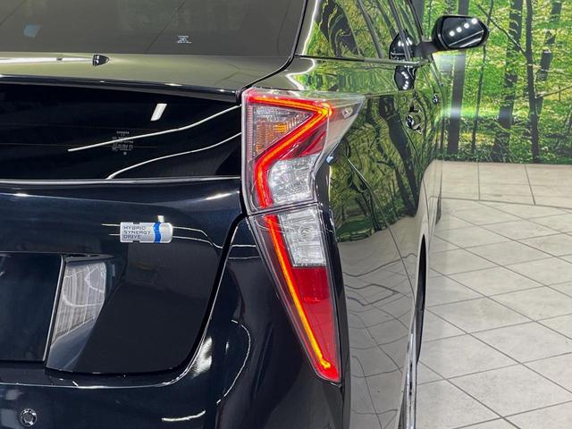 プリウス Aプレミアム ツーリングセレクション 純正9型ナビ バックカメラ 衝突軽減装置 100V電源 レーダークルーズ 禁煙車 革シート パワーシート シートヒーター ドラレコ コーナーセンサー スマートキー ブラインドスポットモニター ETC(57枚目)