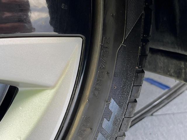 プリウス Aプレミアム ツーリングセレクション 純正9型ナビ バックカメラ 衝突軽減装置 100V電源 レーダークルーズ 禁煙車 革シート パワーシート シートヒーター ドラレコ コーナーセンサー スマートキー ブラインドスポットモニター ETC(61枚目)