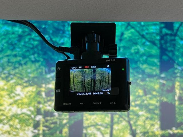 N-BOXカスタム G SSパッケージ SDナビ バックカメラ 両側電動スライドドア 禁煙車 前後ドラレコ スマートキー HIDヘッドライト ETC オートライト オートエアコン 純正14インチアルミホイル Bluetooth フルセグ(6枚目)