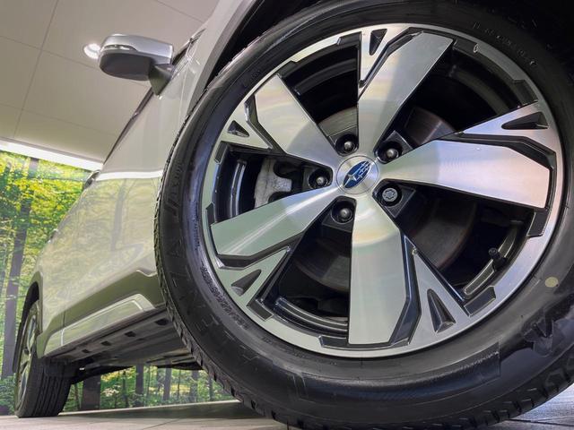 【純正１８インチアルミホイール】外観にマッチした純正アルミホイールを装着しております。各種社外アルミホイールや、スタッドレスタイヤも取扱いしております。是非ご相談くださ