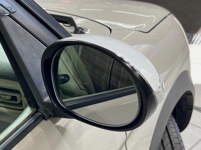 アルトラパン X HDDナビ 衝突軽減装置 禁煙車 シートヒーター スマートキー HIDヘッドライト オートライト オートエアコン 純正14インチアルミホイル Bluetooth CD/DVD再生 革巻きステアリング(46枚目)