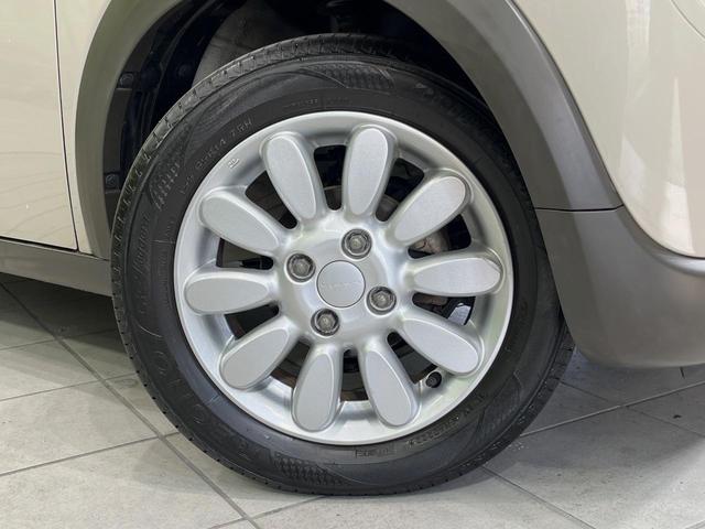 アルトラパン X HDDナビ 衝突軽減装置 禁煙車 シートヒーター スマートキー HIDヘッドライト オートライト オートエアコン 純正14インチアルミホイル Bluetooth CD/DVD再生 革巻きステアリング(47枚目)