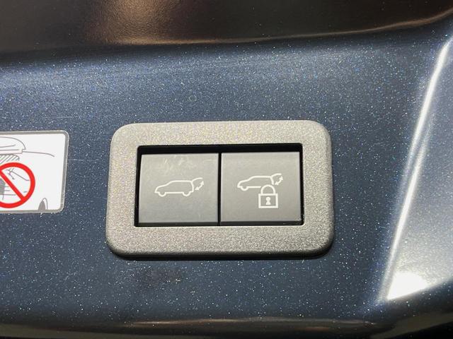 プリウス Z 12型ディスプレイオーディオ 全周囲カメラ 衝突軽減装置 デジタルインナーミラー パワーバックドア レーダークルーズ シートヒーター ステアリングヒーター パーキングアシスト 電動パーキング 禁煙車(7枚目)