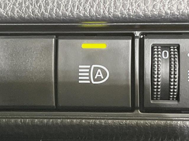 プリウス Z 12型ディスプレイオーディオ 全周囲カメラ 衝突軽減装置 デジタルインナーミラー パワーバックドア レーダークルーズ シートヒーター ステアリングヒーター パーキングアシスト 電動パーキング 禁煙車(32枚目)