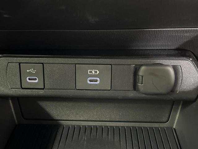 プリウス Z 12型ディスプレイオーディオ 全周囲カメラ 衝突軽減装置 デジタルインナーミラー パワーバックドア レーダークルーズ シートヒーター ステアリングヒーター パーキングアシスト 電動パーキング 禁煙車(40枚目)