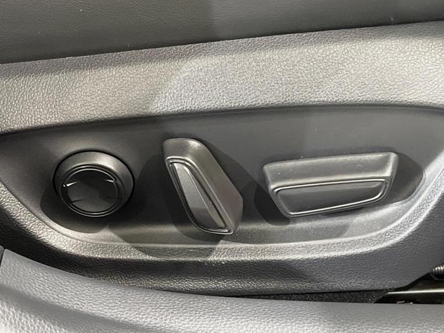 プリウス Z 12型ディスプレイオーディオ 全周囲カメラ 衝突軽減装置 デジタルインナーミラー パワーバックドア レーダークルーズ シートヒーター ステアリングヒーター パーキングアシスト 電動パーキング 禁煙車(51枚目)