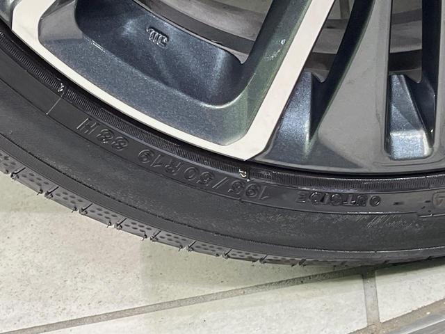 プリウス Z 12型ディスプレイオーディオ 全周囲カメラ 衝突軽減装置 デジタルインナーミラー パワーバックドア レーダークルーズ シートヒーター ステアリングヒーター パーキングアシスト 電動パーキング 禁煙車(64枚目)