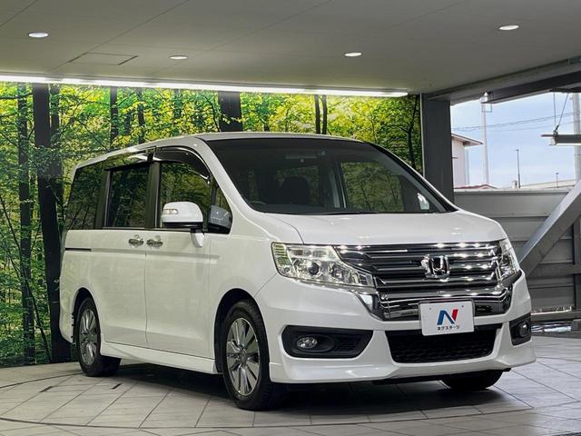 高透明度のガラス皮膜で撥水はもちろん、上質なツヤ・光沢を実現。紫外線や酸性雨から大切な愛車を保護し、色あせ・劣化を防止。「弾スプラッシュコート」、「弾プリミッサコート」からお選びいただけます。