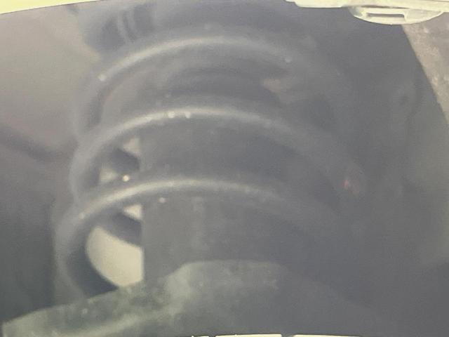 お車を安心してお乗りいただく為には、足回りの定期点検が欠かせません。サービスサポート（有償保証）では無料点検もご提供しており、安心のカーライフをお過ごしいただけるサポート体制が整っています。