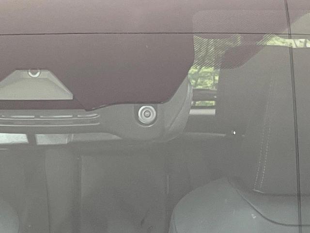 ヤリスクロス ハイブリッドZ 純正8型ディスプレイオーディオ バックカメラ 衝突軽減装置 レーダークルーズ 100V電源 パワーバックドア LEDヘッド ドラレコ ETC 電動パーキングブレーキ ステアリングヒーター 禁煙車(22枚目)